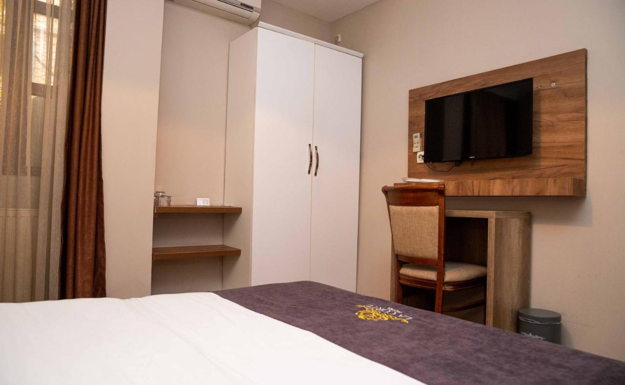 Hotel Lacorte Prishtina Priştine Dış mekan fotoğraf