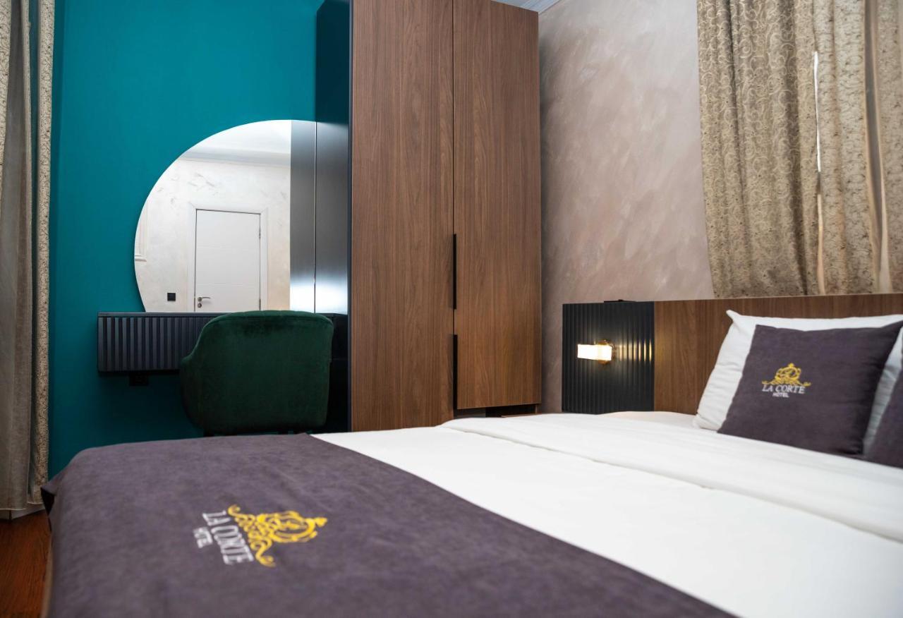 Hotel Lacorte Prishtina Priştine Dış mekan fotoğraf