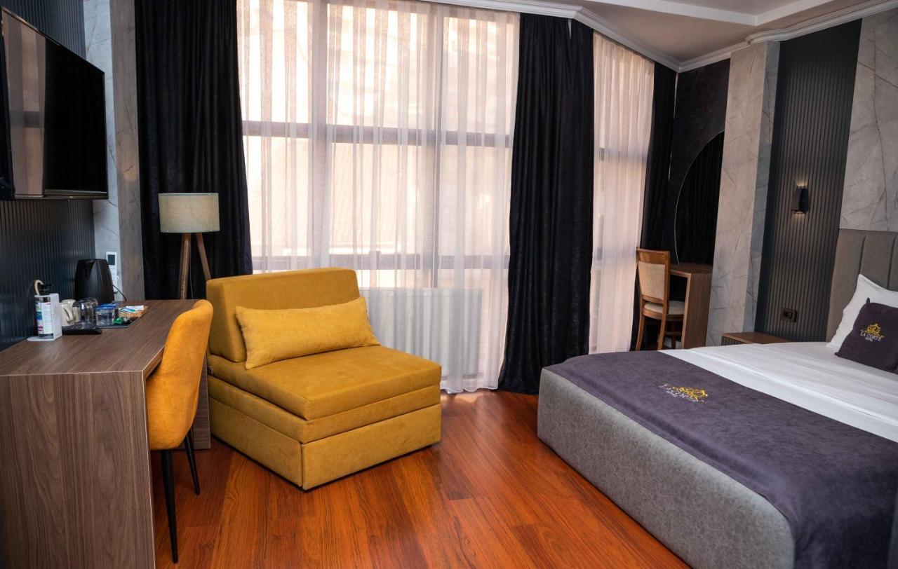 Hotel Lacorte Prishtina Priştine Dış mekan fotoğraf