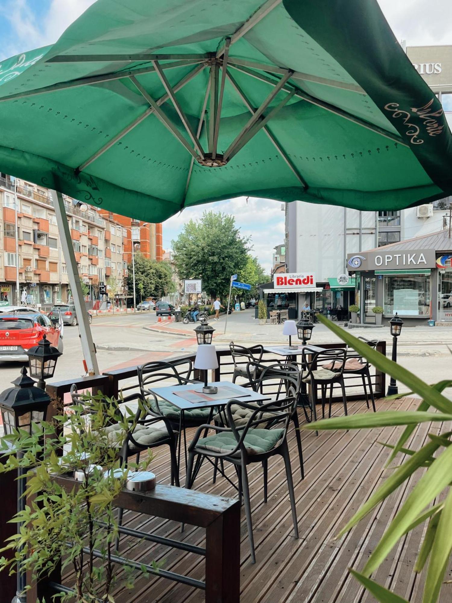 Hotel Lacorte Prishtina Priştine Dış mekan fotoğraf
